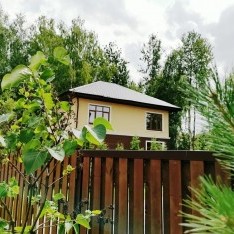 Вид сбоку дом  в поселке Art Village 